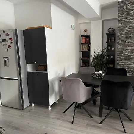 Jules Cozy Place