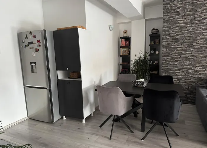 Jules Cozy Place